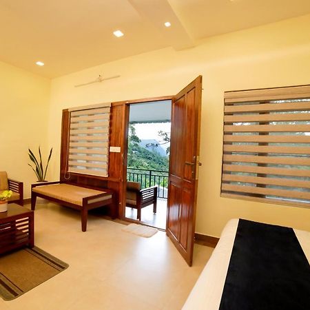Golden Fern Resort Kanthalloor Buitenkant foto