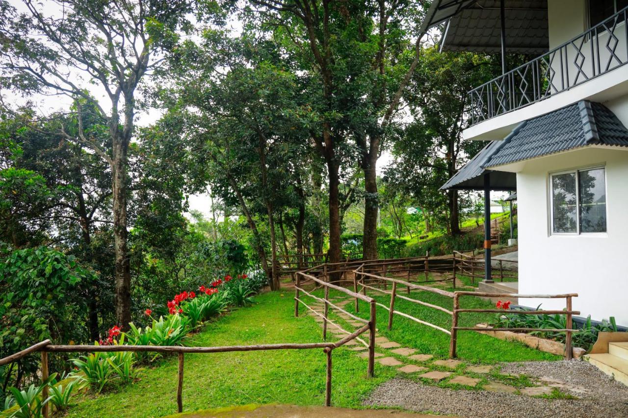 Golden Fern Resort Kanthalloor Buitenkant foto