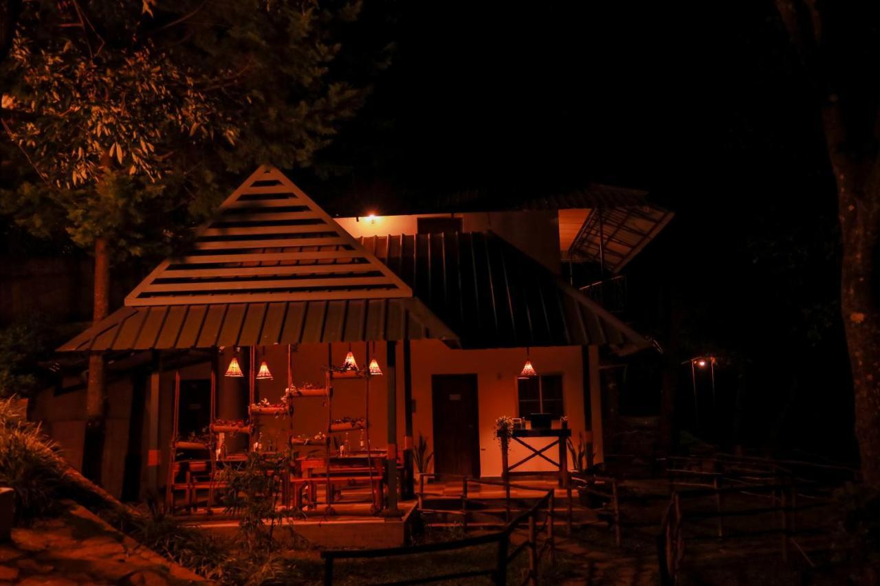 Golden Fern Resort Kanthalloor Buitenkant foto