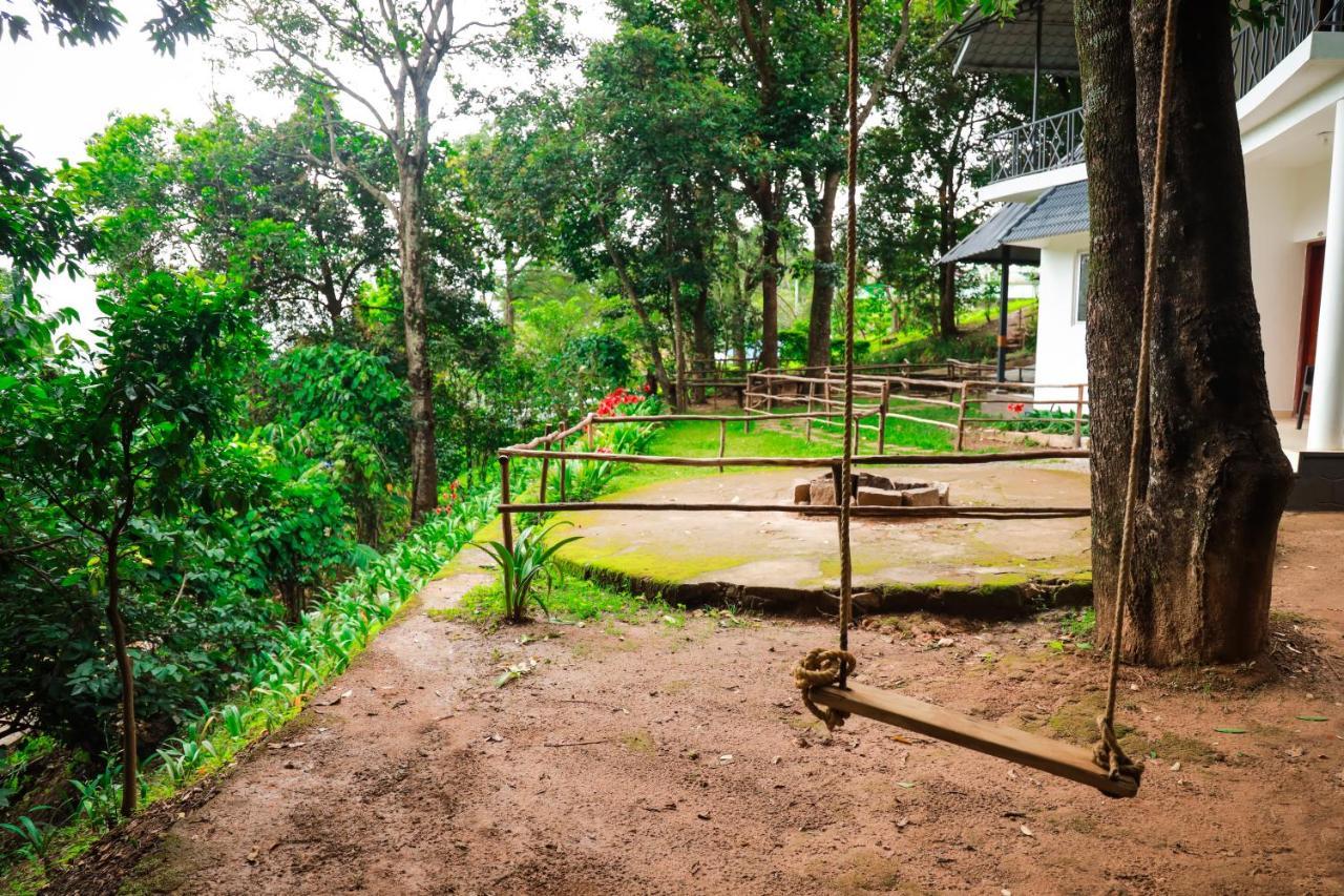 Golden Fern Resort Kanthalloor Buitenkant foto