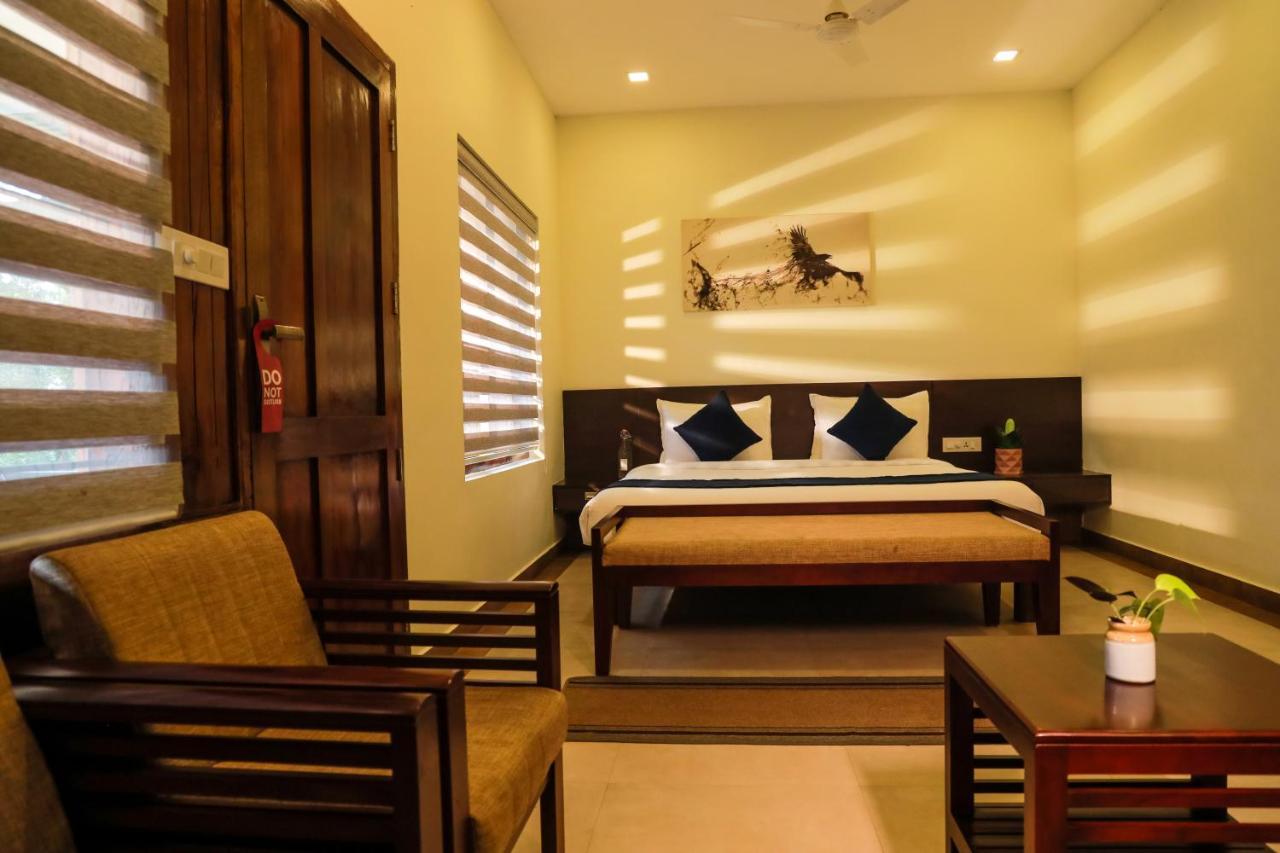 Golden Fern Resort Kanthalloor Buitenkant foto