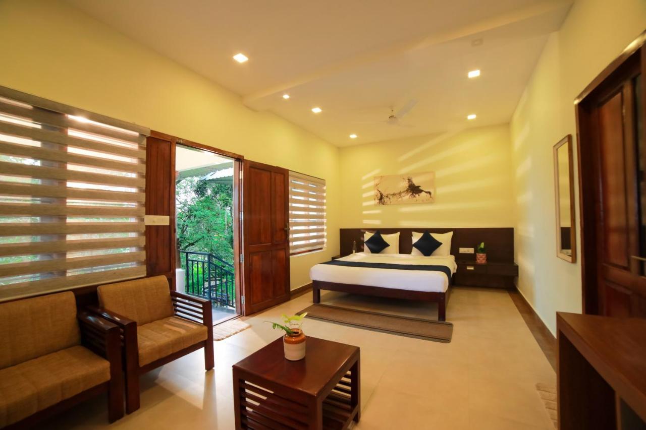 Golden Fern Resort Kanthalloor Buitenkant foto