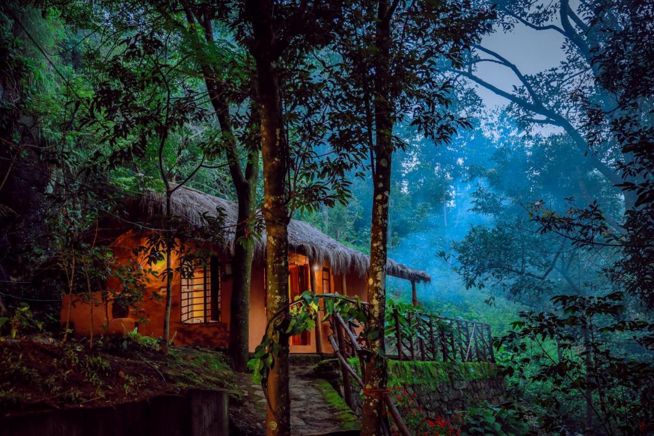 Golden Fern Resort Kanthalloor Buitenkant foto