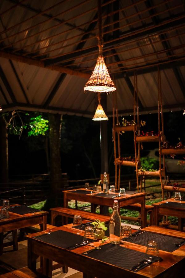 Golden Fern Resort Kanthalloor Buitenkant foto