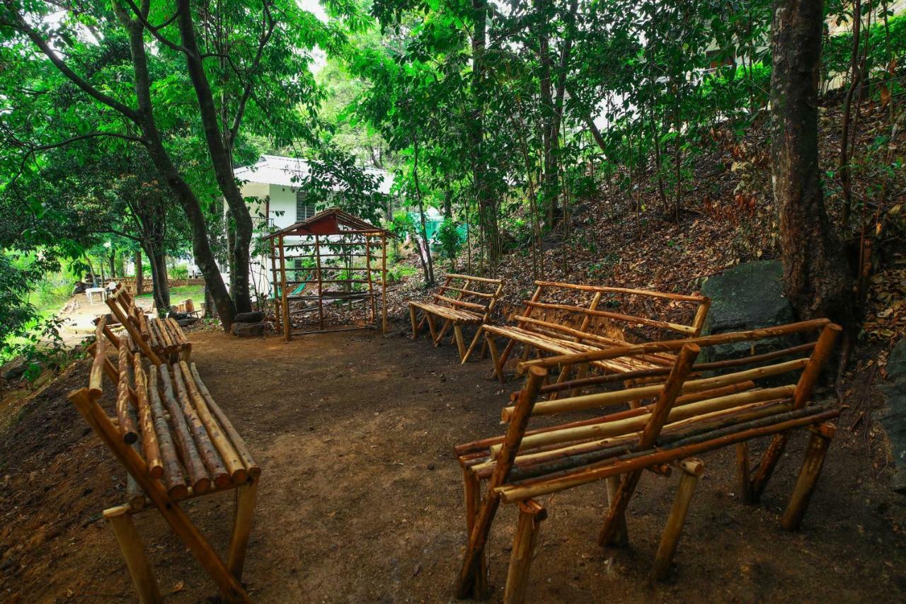 Golden Fern Resort Kanthalloor Buitenkant foto